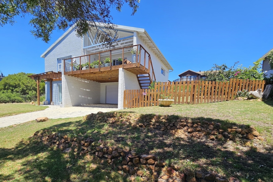 3 Bedroom Property for Sale in Paradise Beach Eastern Cape